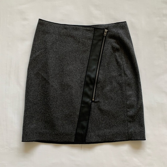 NEW Banana Republic Charcoal & Black Mini Skirt - Picture 1 of 10